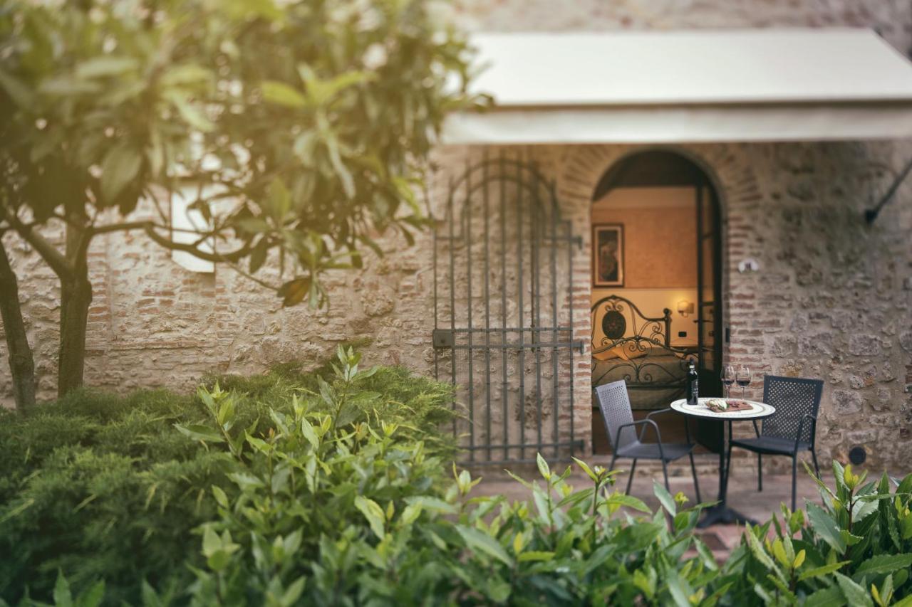 Il Colombaio Winery & Rooms Monteriggioni Luaran gambar