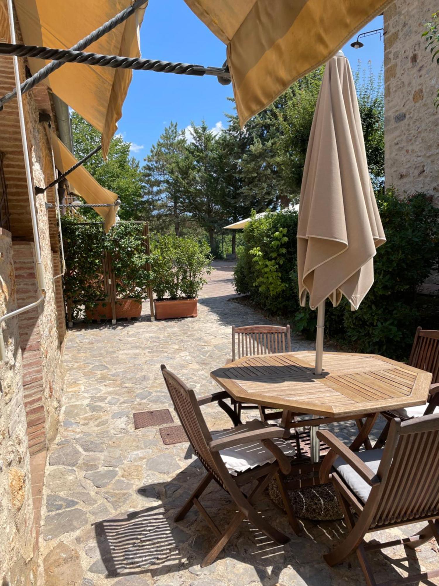 Il Colombaio Winery & Rooms Monteriggioni Luaran gambar