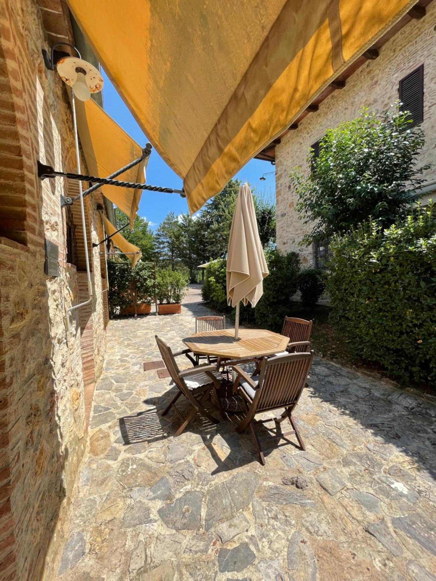 Il Colombaio Winery & Rooms Monteriggioni Luaran gambar