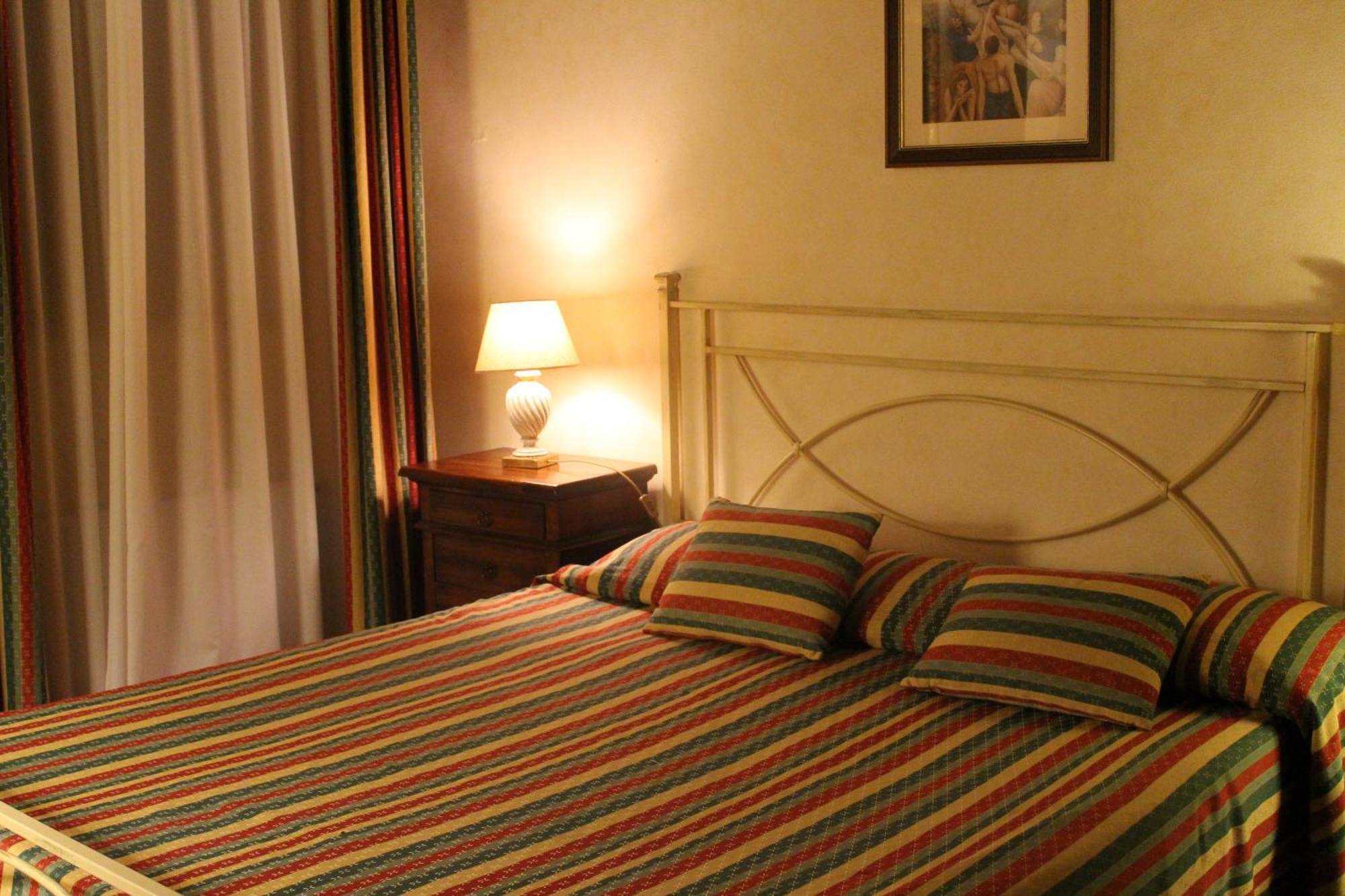 Il Colombaio Winery & Rooms Monteriggioni Luaran gambar