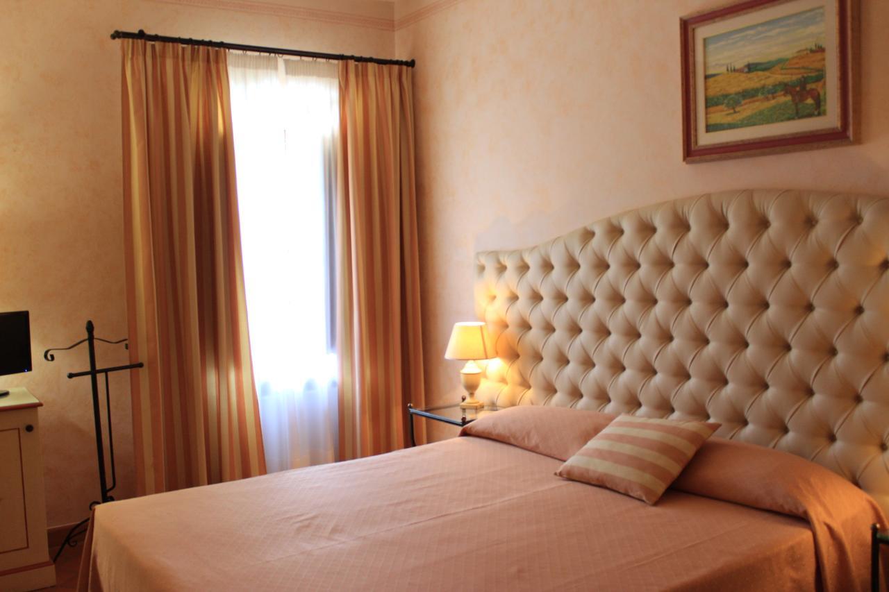 Il Colombaio Winery & Rooms Monteriggioni Luaran gambar