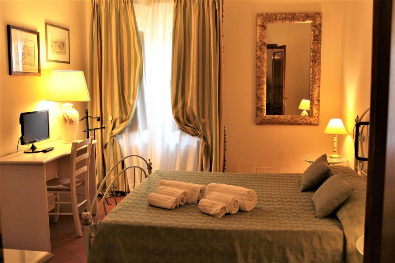 Il Colombaio Winery & Rooms Monteriggioni Luaran gambar